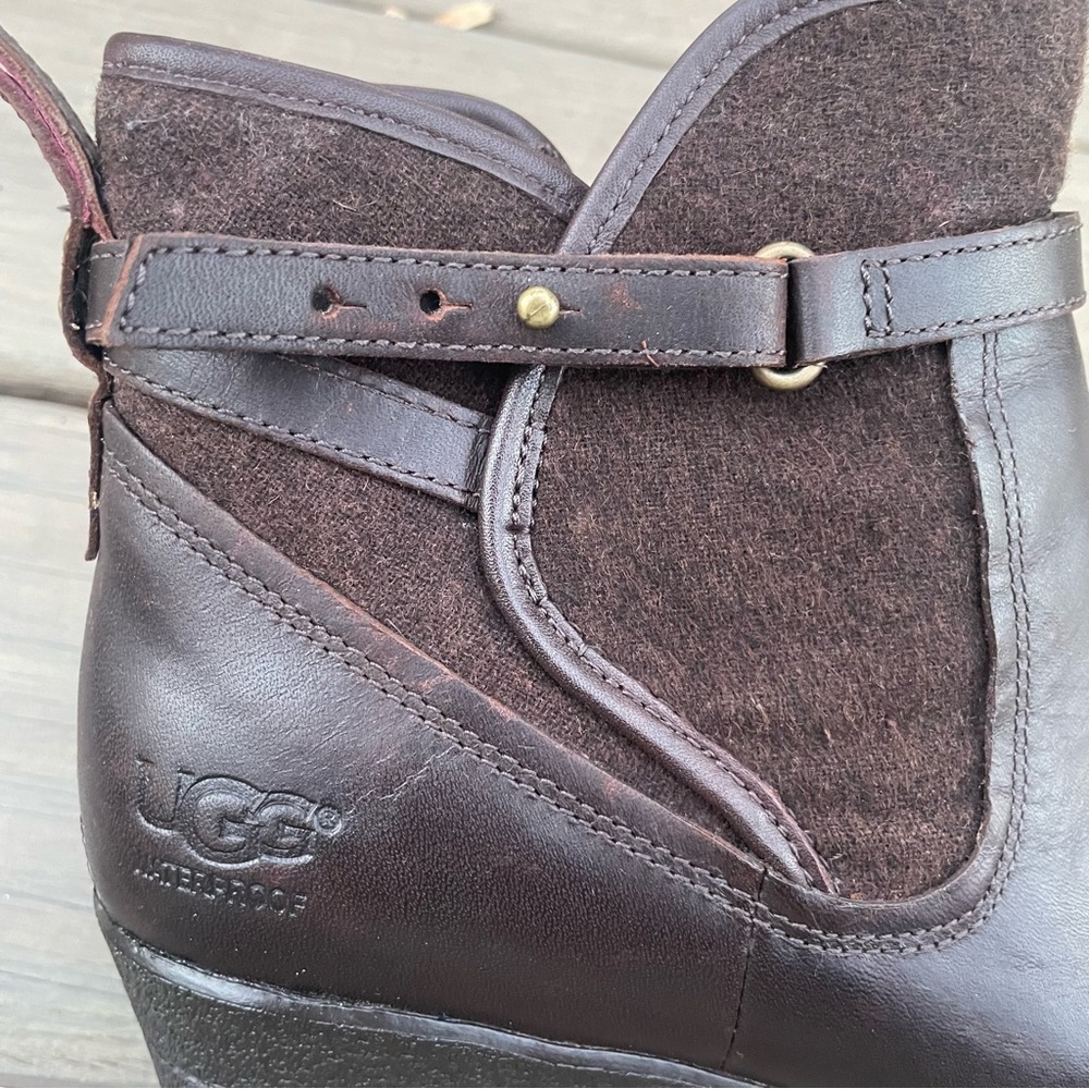UGG Stout Emalie Brown Leather Ankle Wedge Boots size 9 - Picture 13 of 16